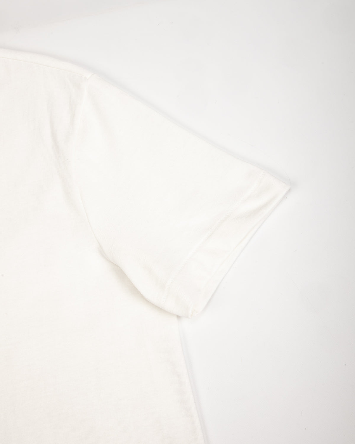 Merz b. Schwanen 215 Loopwheeled Classic Fit Midweight Tee - White - Standard & Strange