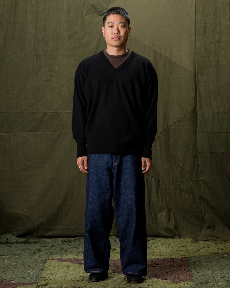 Olde H & Daughter Cashmere V Pullover - Black 10 - Standard & Strange