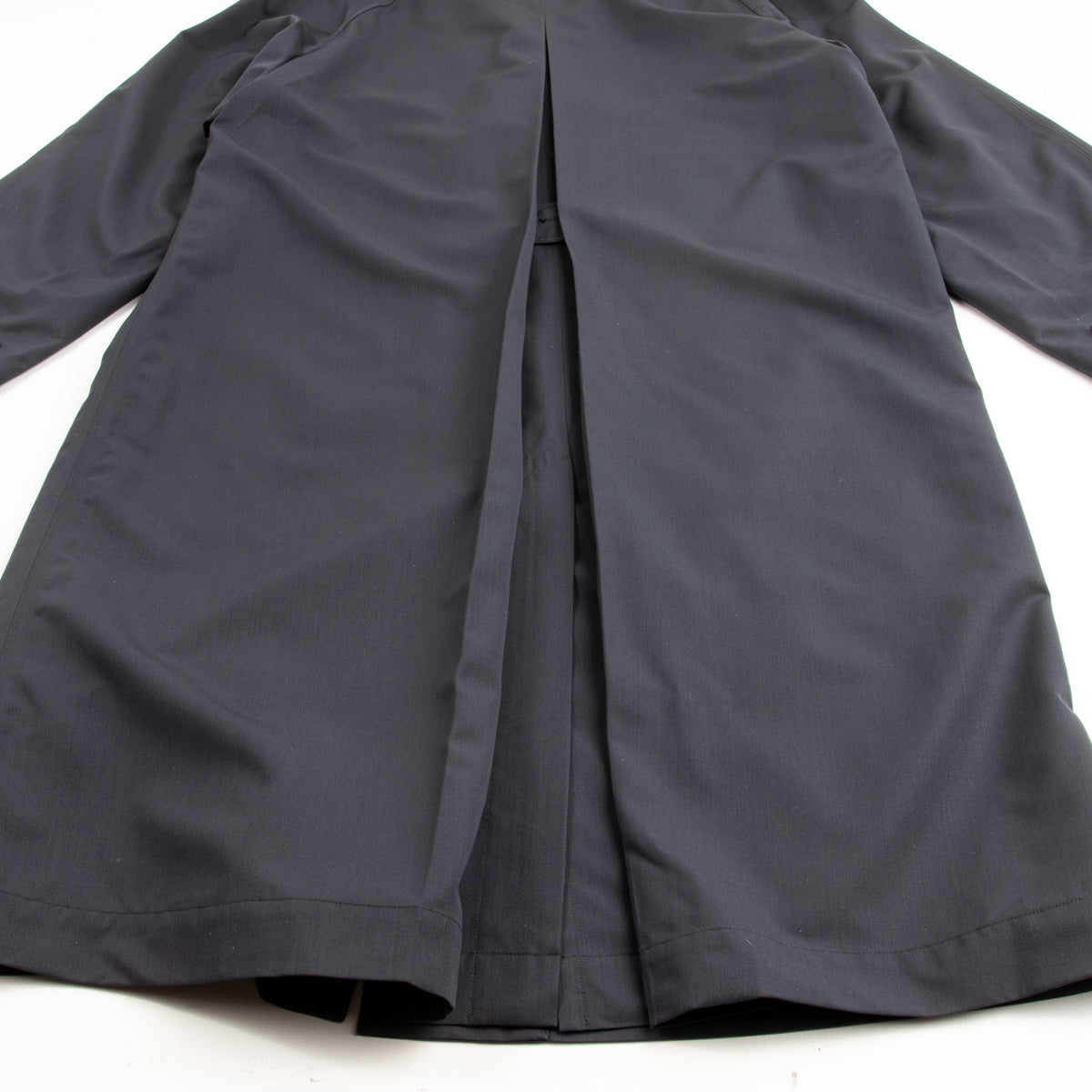 MotivMfg Opera Raglan Coat - Optim Technology Wool/Steel - Standard & Strange