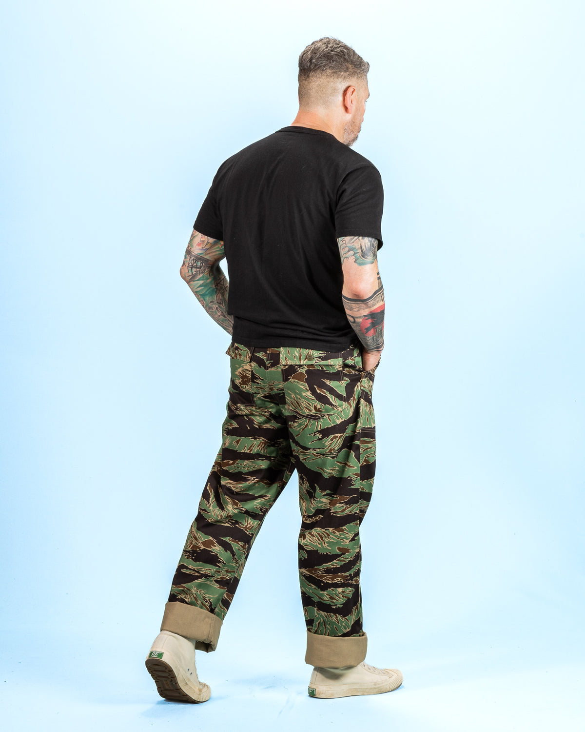 The Real McCoy's Tiger Camouflage Civilian Trousers / John Wayne - Green - Standard & Strange