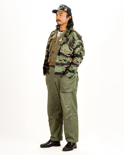 The Real McCoy's Tiger Camouflage Shirt / John Wayne - Green - Standard & Strange